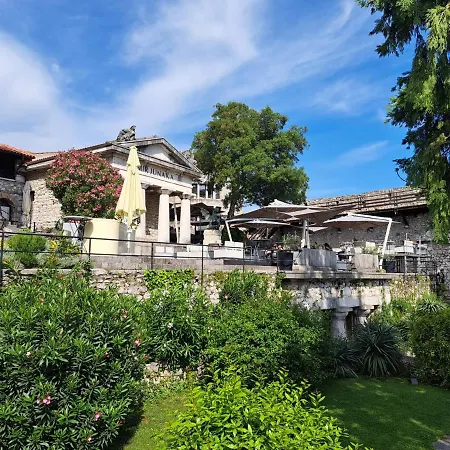 Apartman Adriari With Large Terrace