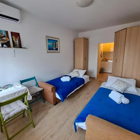 Adriari With Large Terrace Apartman