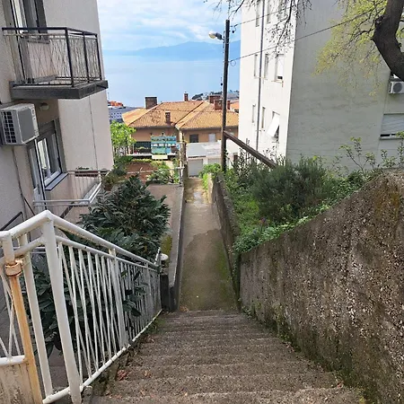 Adriari With Large Terrace Apartman